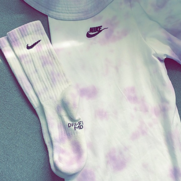 Nike set - Picture 2 of 2